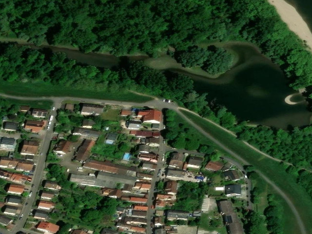 Wohn- und Geschäftshaus in Altrip