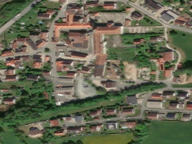 Mehrfamilienhaus in Weißenohe