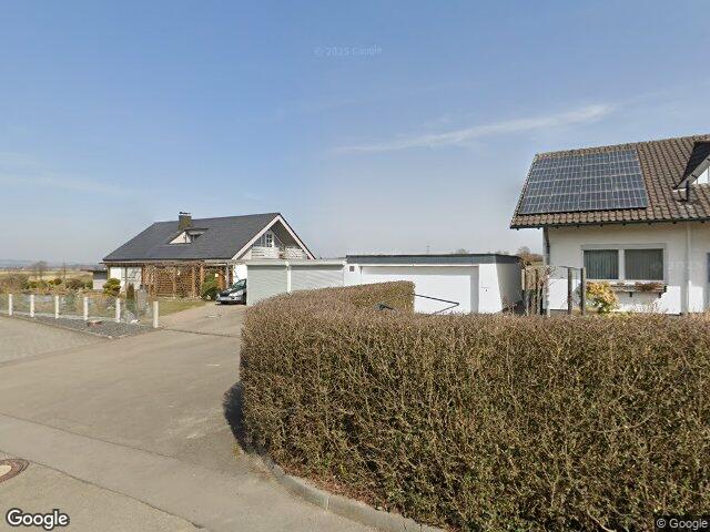Zwangsversteigerung: Zweifamilienhaus in Achstetten, Stetten