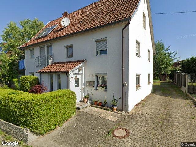 Zwangsversteigerung: Einfamilienhaus mit Anbau (2-Zimmerwohnung) in Schemmerhofen, Aßmannshardt