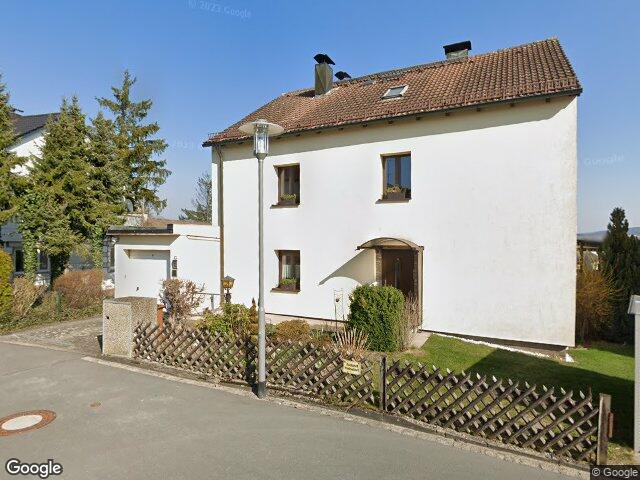 Zwangsversteigerung: Zweifamilienhaus in Bayreuth