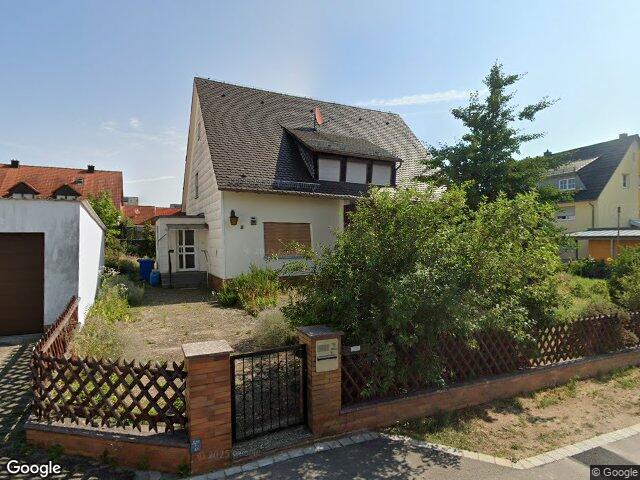 Zwangsversteigerung: Wohn-/Geschäftshaus in Pyrbaum