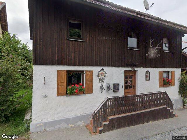 Zwangsversteigerung: Einfamilienhaus in Hunding, Zueding