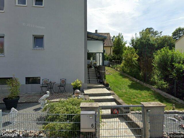 Zwangsversteigerung: Doppelhaushälfte, Garage in Ergoldsbach