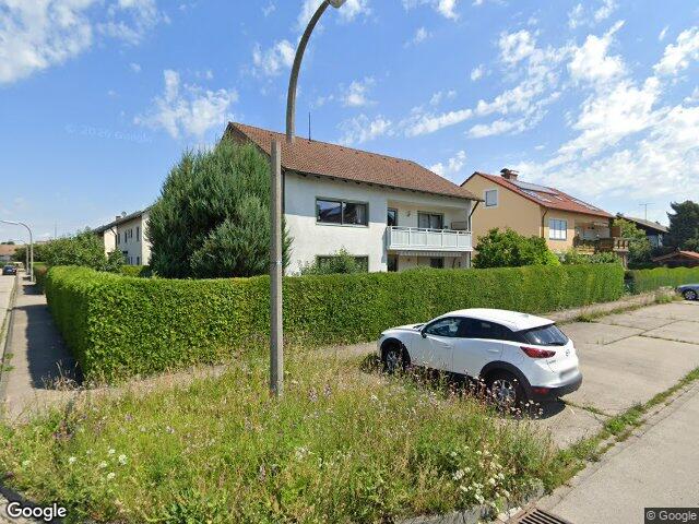 Zwangsversteigerung: Zweifamilienhaus, Doppelgarage in Mindelheim
