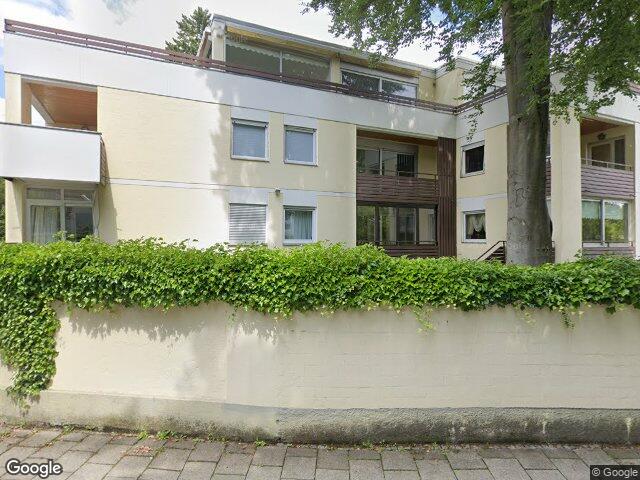 Zwangsversteigerung: Eigentumswohnung (3 bis 4 Zimmer), Sonstiges, Kfz-Stellplatz (Tiefgarage) in München