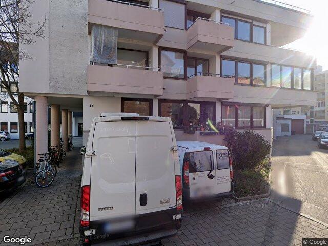 Zwangsversteigerung: Eigentumswohnung (3 bis 4 Zimmer), Kfz-Stellplatz in Neu-Ulm
