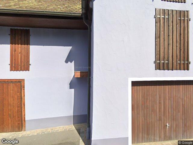 Zwangsversteigerung: Ein-/Zweifamilienhaus, Garage in Eckental, Eschenau
