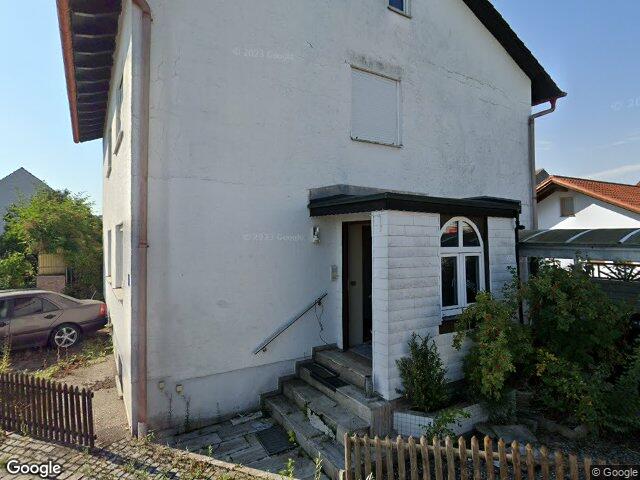Zwangsversteigerung: Zweifamilienhaus in Oberpöring
