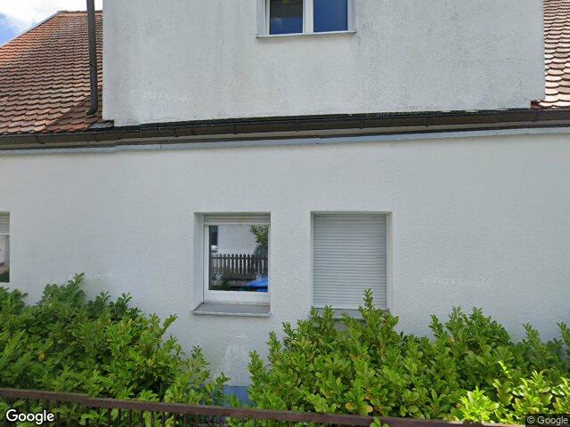 Zwangsversteigerung: Einfamilienhaus, Garage in Neumarkt i. d. Opf.