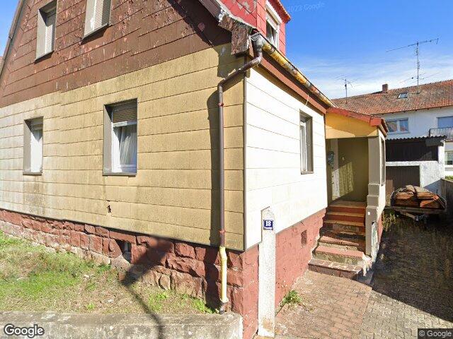 Zwangsversteigerung: Einfamilienhaus in Oerlenbach, Eltingshausen