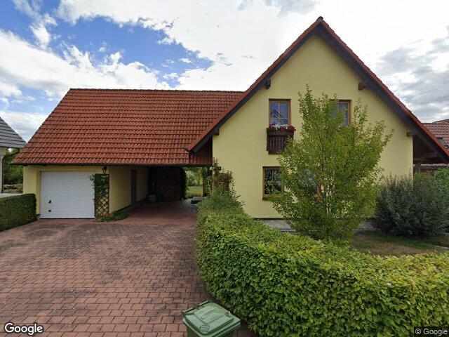 Zwangsversteigerung: Einfamilienhaus, Garage, Kfz-Stellplatz in Lichtenfels, Schney