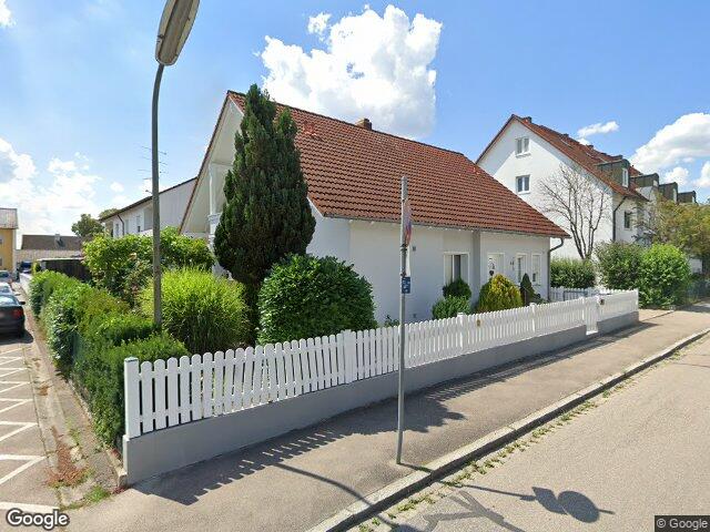 Zwangsversteigerung: Eigentumswohnung (3 bis 4 Zimmer), Kfz-Stellplatz (Tiefgarage) in Moosburg a.d. Isar