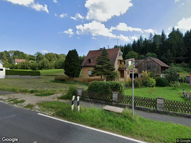 Zwangsversteigerung: Einfamilienhaus in Eckersdorf