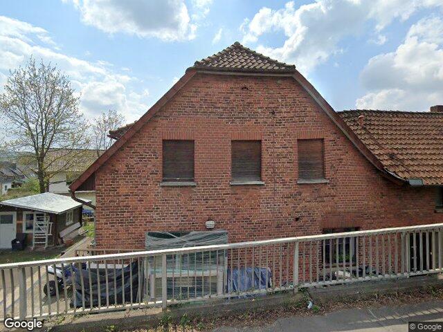 Zwangsversteigerung: Einfamilienhaus in Porta Westfalica, Veltheim