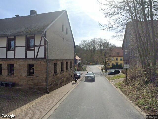 Zwangsversteigerung: land- und forstwirtschaftlich genutztes Grundstück in Creez