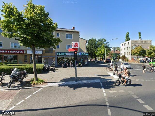 Zwangsversteigerung: Wohn-/Geschäftshaus, Kfz-Stellplatz in Berlin, Rudow