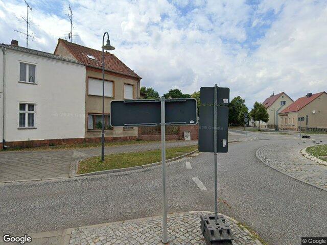 Zwangsversteigerung: Doppelhaushälfte in Letschin