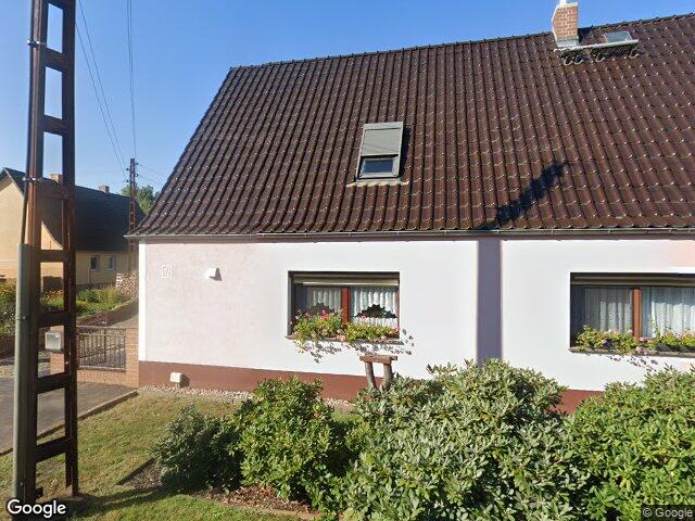 Zwangsversteigerung: Zweifamilienhaus in Lauchhammer