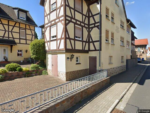 Zwangsversteigerung: Einfamilienhaus, Mehrfamilienhaus, Sonstiges, Gewerberaum im UG (z. B. Laden, Büro, ...) in Brachttal, Schlierbach