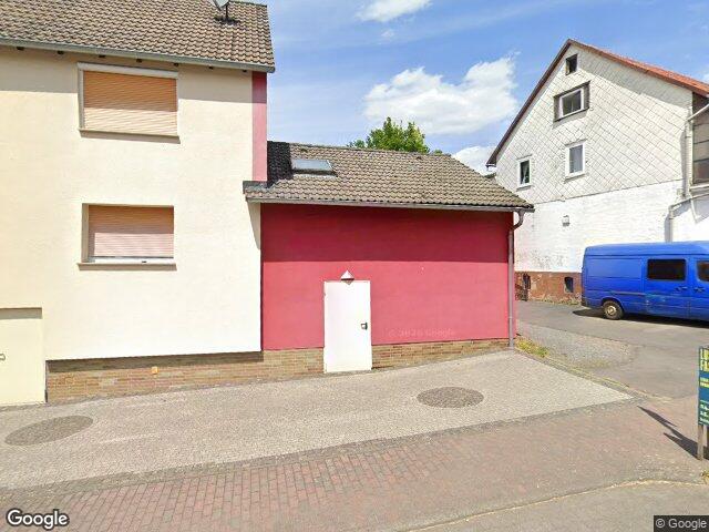 Zwangsversteigerung: Einfamilienhaus in Flieden, Rückers