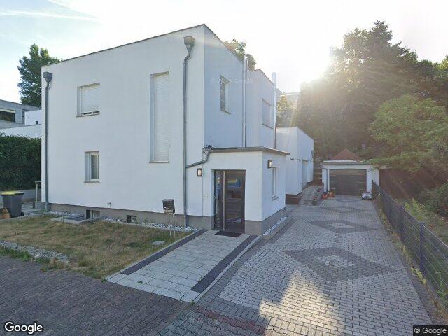 Zwangsversteigerung: Einfamilienhaus in Frankfurt am Main, Praunheim