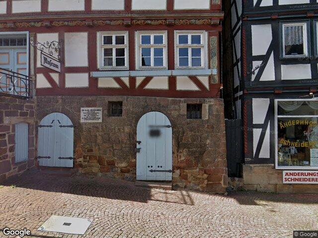 Zwangsversteigerung: Eigentumswohnung (ab 5 Zimmer) in Bad Wildungen