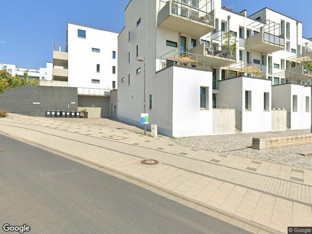 Zwangsversteigerung: Eigentumswohnung (ab 5 Zimmer) in Frankfurt am Main, Kalbach