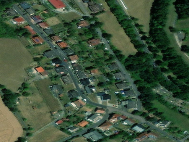 Zwangsversteigerung: Einfamilienhaus in Eiterfeld, Arzell