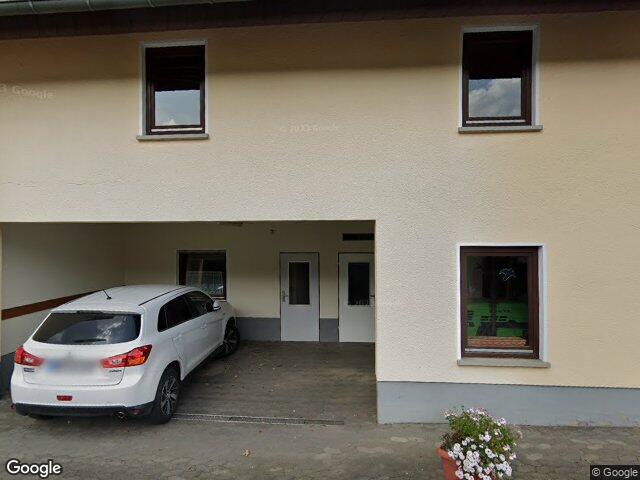 Zwangsversteigerung: Einfamilienhaus in Breitenbach am Herzberg, Machtlos