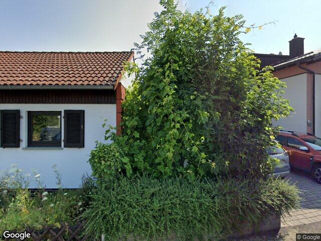 Zwangsversteigerung: Zweifamilienhaus in Bad Nauheim, Rödgen