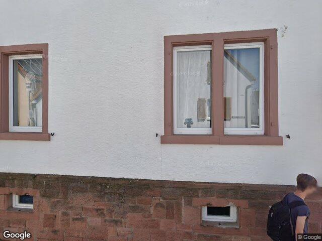 Zwangsversteigerung: Einfamilienhaus in Reinheim, Zeilhard