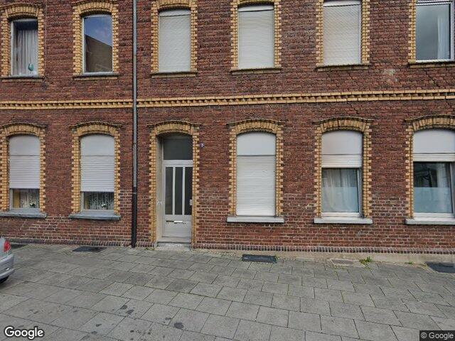 Zwangsversteigerung: Mehrfamilienhaus in Siegburg, Zentrum
