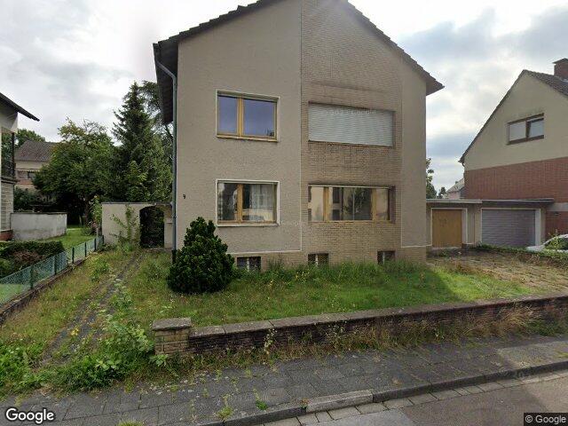 Zwangsversteigerung: Zweifamilienhaus, Eigentumswohnung (1 bis 2 Zimmer) in Leverkusen, Schlebusch