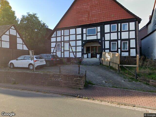 Zwangsversteigerung: Einfamilienhaus in Bevern, Lobach
