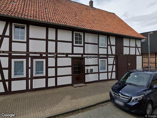 Zwangsversteigerung: Einfamilienhaus, Garage in Schellerten, Dingelbe