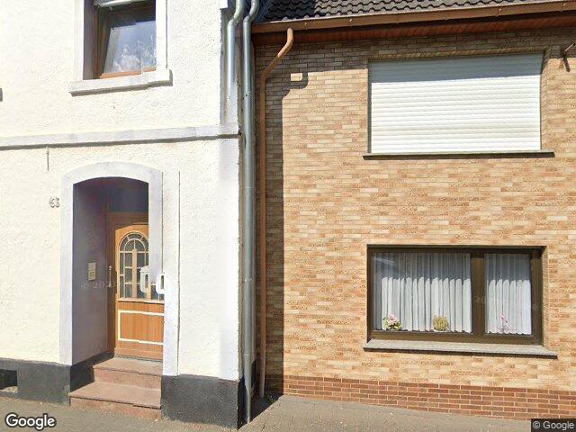 Zwangsversteigerung: Einfamilienhaus, zwei Gebäude auf einem Grundstück (eines im Rohbau) in Hönningen