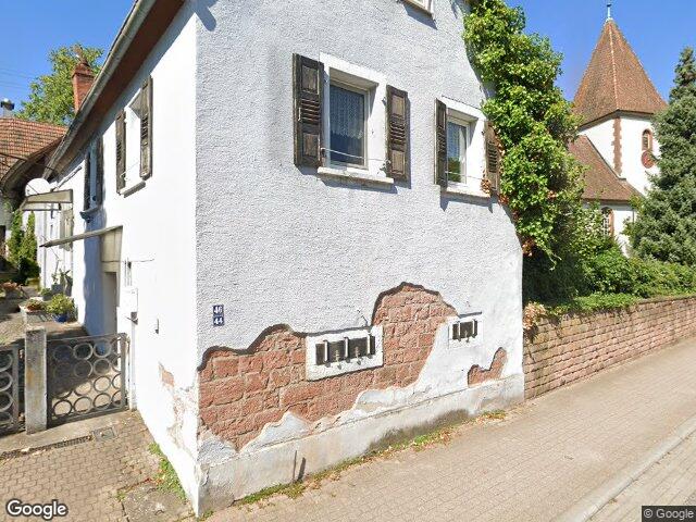 Zwangsversteigerung: Eigentumswohnung (ab 5 Zimmer) in Annweiler am Trifels