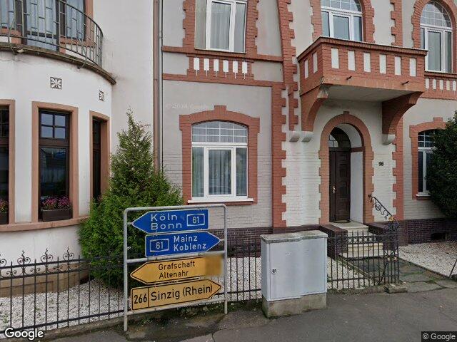 Zwangsversteigerung: Mehrfamilienhaus, Wohnhaus in Bad Neuenahr-Ahrweiler, OT: Bad Neuenahr
