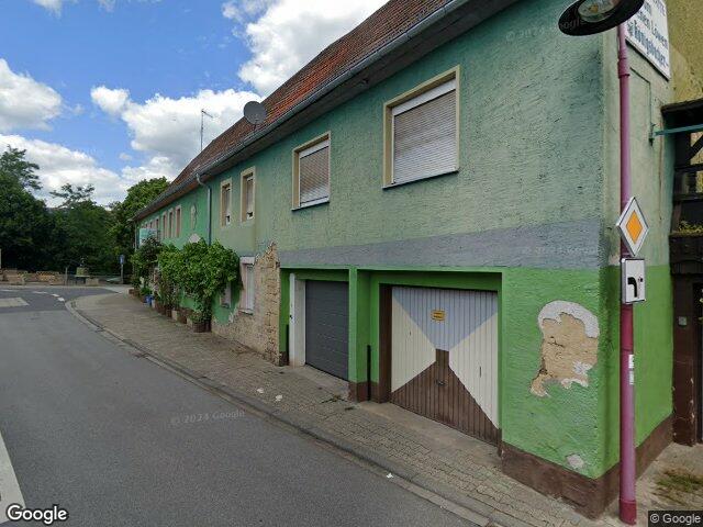 Zwangsversteigerung: Eigentumswohnung (ab 5 Zimmer) in Odernheim