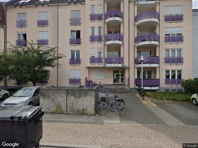 Zwangsversteigerung: Wohnung im Erdgeschoss nebst Kellerraum sowie Sondernutzungsrecht an Terrasse und Gartenfläche in Speyer