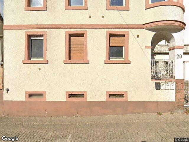 Zwangsversteigerung: Mehrfamilienhaus in Neidenfels