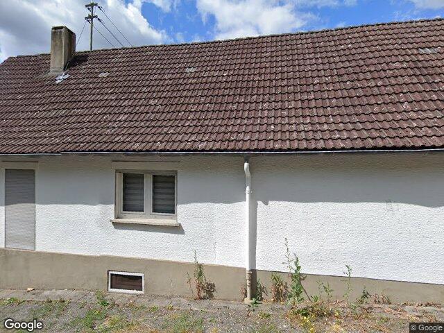 Zwangsversteigerung: Einfamilienhaus, Garage, Scheune, sowie Nebengebäude in Oberreidenbach