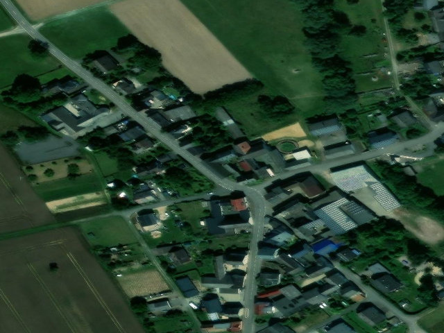 Zwangsversteigerung: Einfamilienhaus, Wohn-/Geschäftshaus in Eisighofen