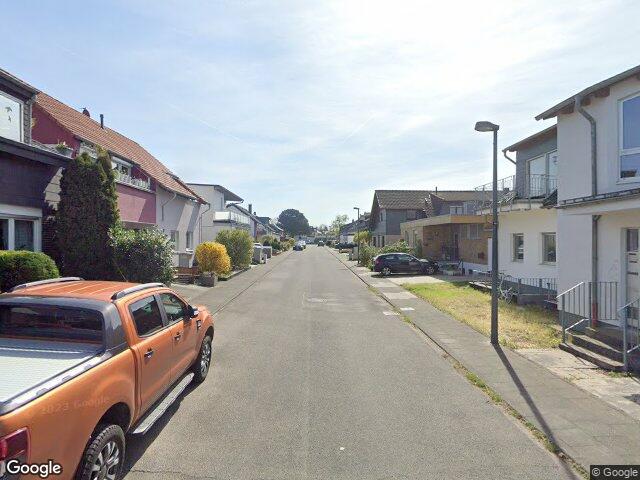 Zwangsversteigerung: Eigentumswohnung (ab 5 Zimmer) in Köln, Pesch