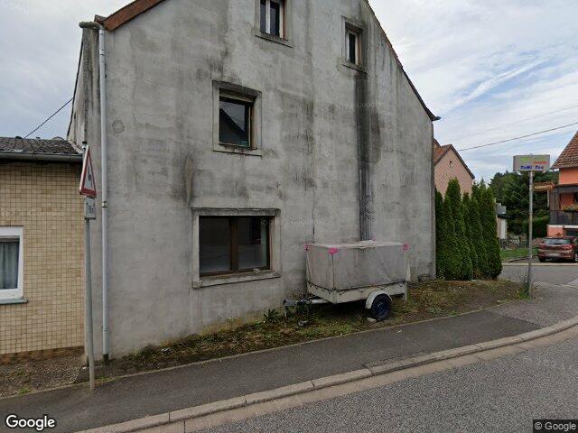 Zwangsversteigerung: Einfamilienhaus, Werkstatt und Nebengebäudekomplex, Grünland in Namborn