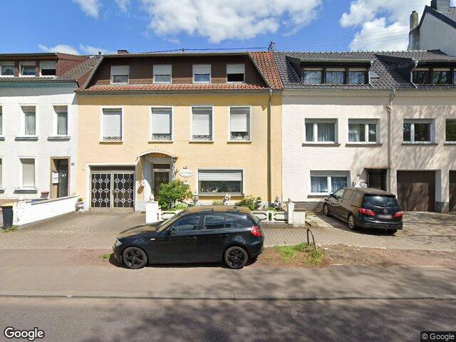 Zwangsversteigerung: Mehrfamilienhaus, Dreifamilienhaus in Saarlouis, Roden