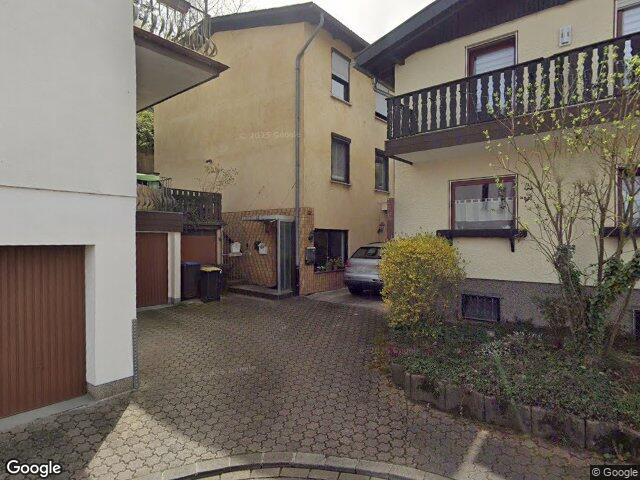 Zwangsversteigerung: Einfamilienhaus, Zweifamilienhaus in Saarbrücken