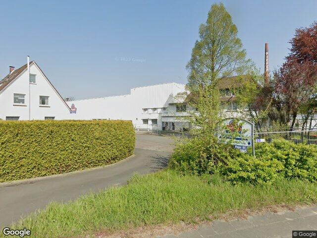 Zwangsversteigerung: gewerblich genutztes Grundstück, wirtschaftliche Einheit bestehend aus leerstehender Produktionshalle und Wohngebäude (Betriebsleiterwohnung) in Lage, Billinghausen
