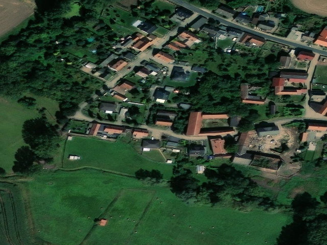 Zwangsversteigerung: Zweifamilienhaus in EIlsleben, OT Ovelgünne/Siegersleben